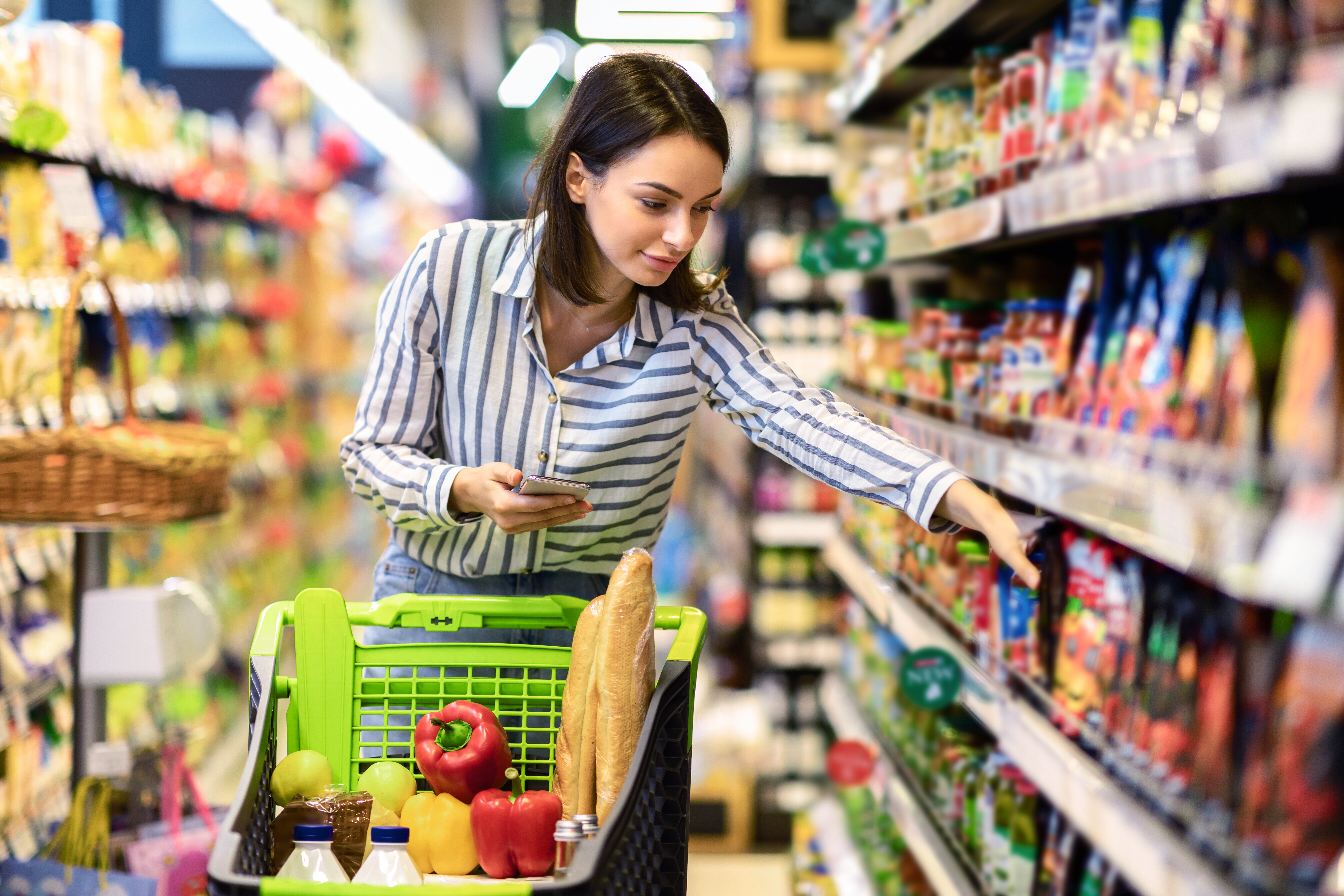 Confira dez dicas imperdíveis para aproveitar o dia do supermercado comprando ainda mais e gastando ainda menos no Mart Minas
