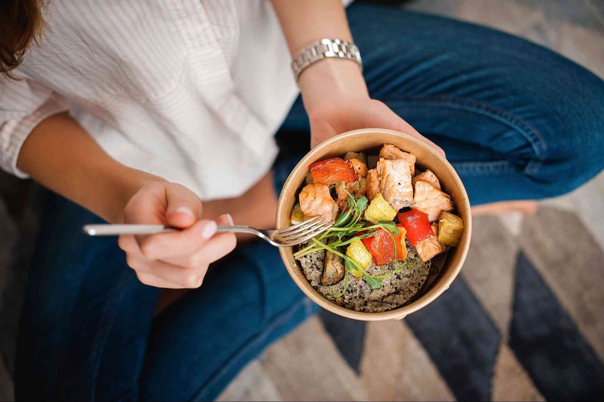 Descubra dicas para manter um estilo de vida saudável através da alimentação e cuide bem da saúde e bem-estar.