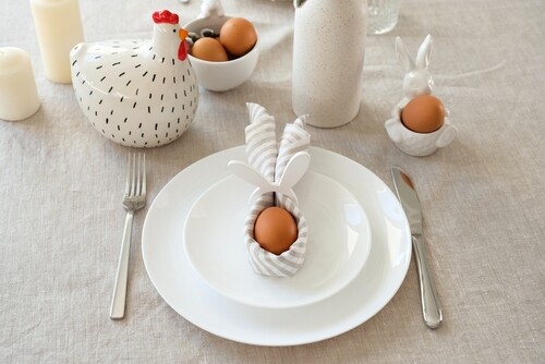 Decoração de Páscoa para a mesa posta